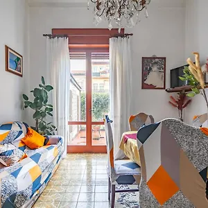 Roomy House With Private Courtyard! Appartamento Viareggio